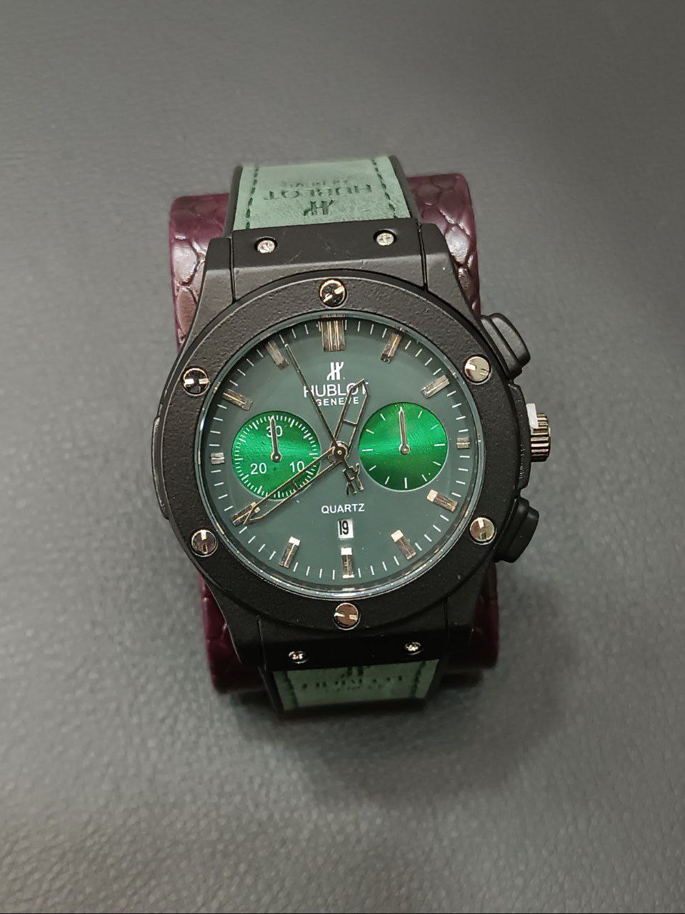 ساعت هابلوت مردانه صفحه سبز